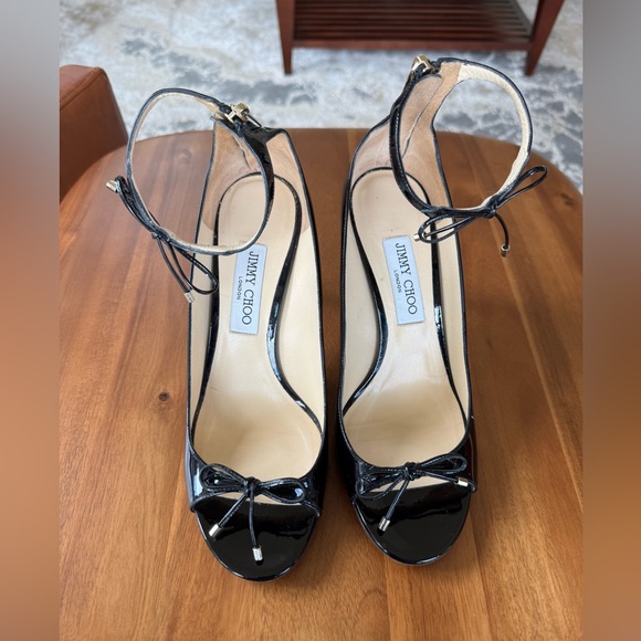 Jimmy Choo Black Patent Leather Peep-Toe Heels w/ Ankle Strap & Bow – Size 8.5 - Picture 1 of 10